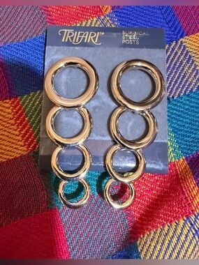 Vintage Trifari Shiny Gold Multi-Ring Earrings